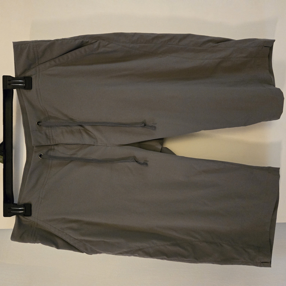 Columbia Gray Draw Shorts